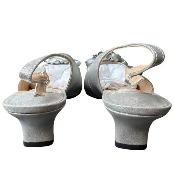 NEW J. Renee Women’s Leonelle Silver Open Toe Sling Heel 7WW - Picture 4 of 7